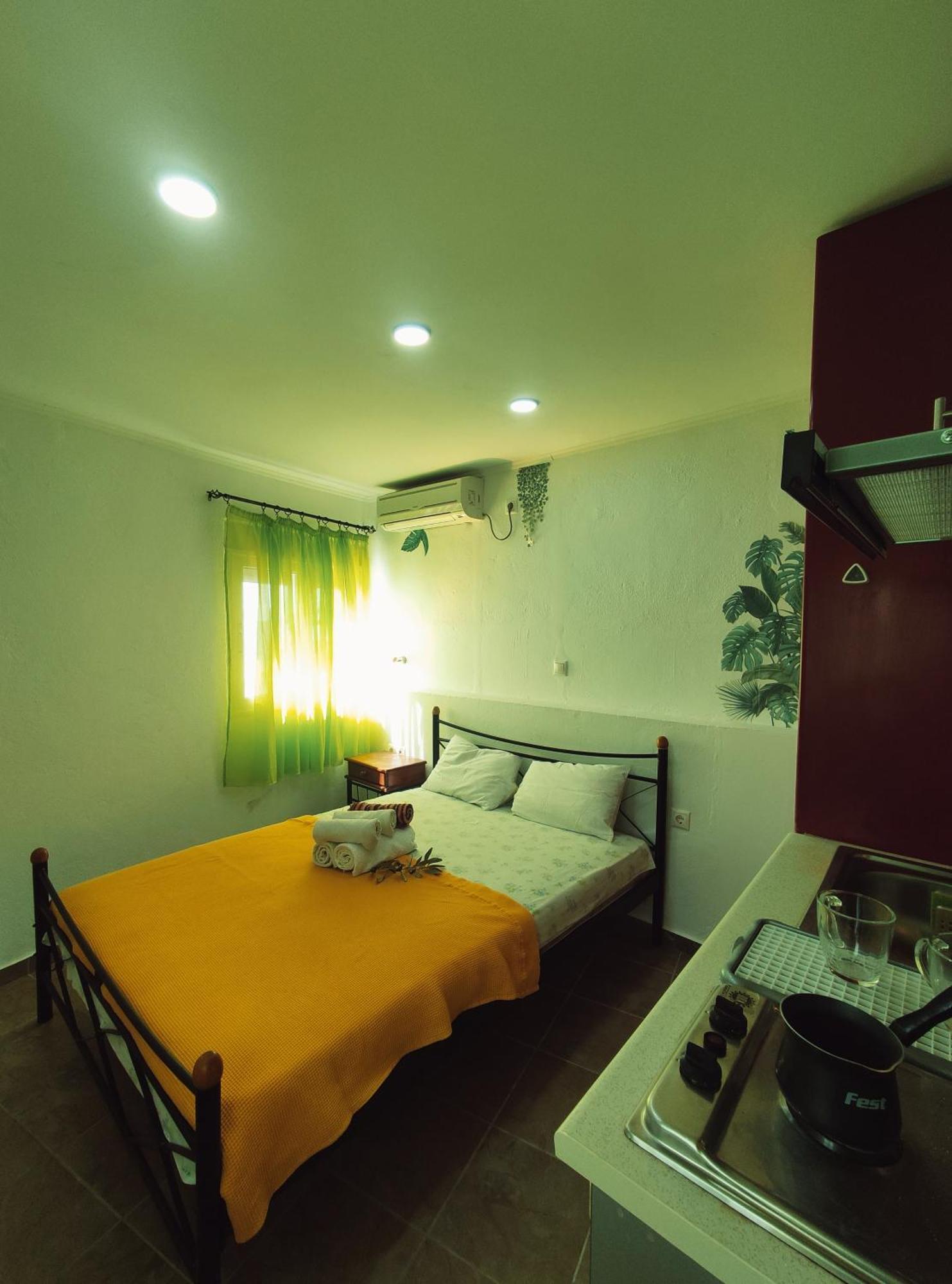 Rena'S Rooms Μελίντα Melinta Oda fotoğraf