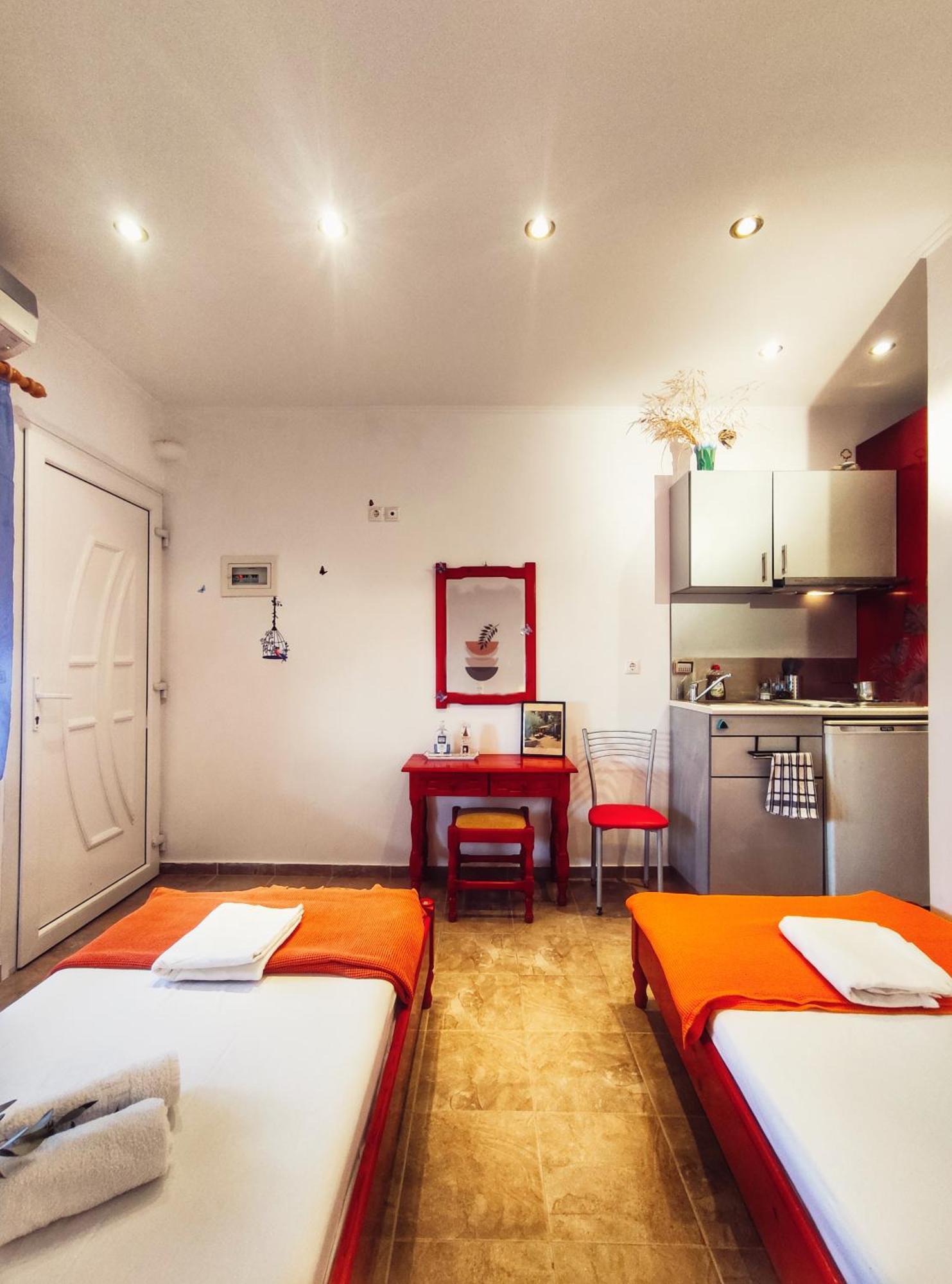 Rena'S Rooms Μελίντα Melinta Oda fotoğraf