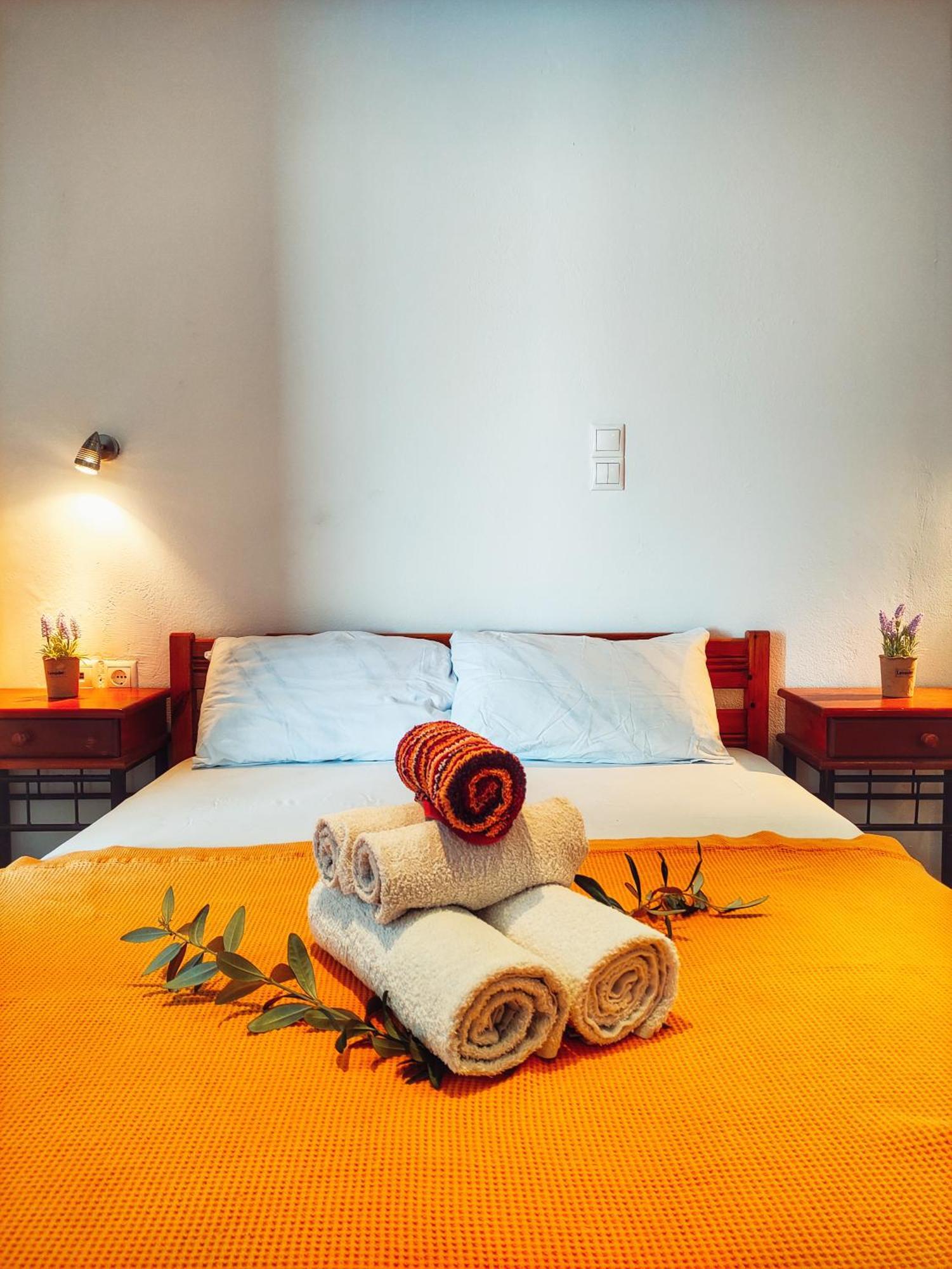Rena'S Rooms Μελίντα Melinta Oda fotoğraf