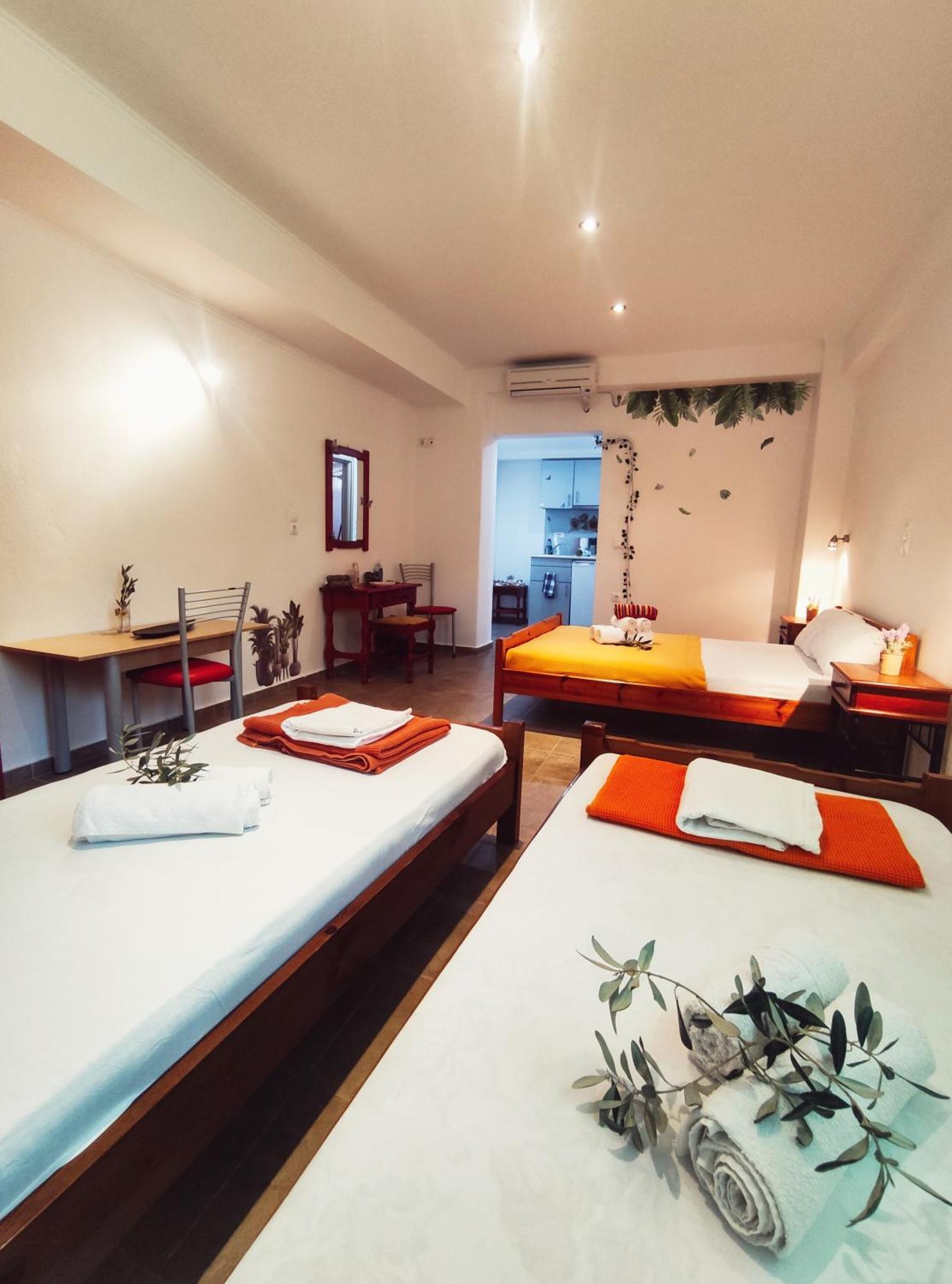 Rena'S Rooms Μελίντα Melinta Oda fotoğraf