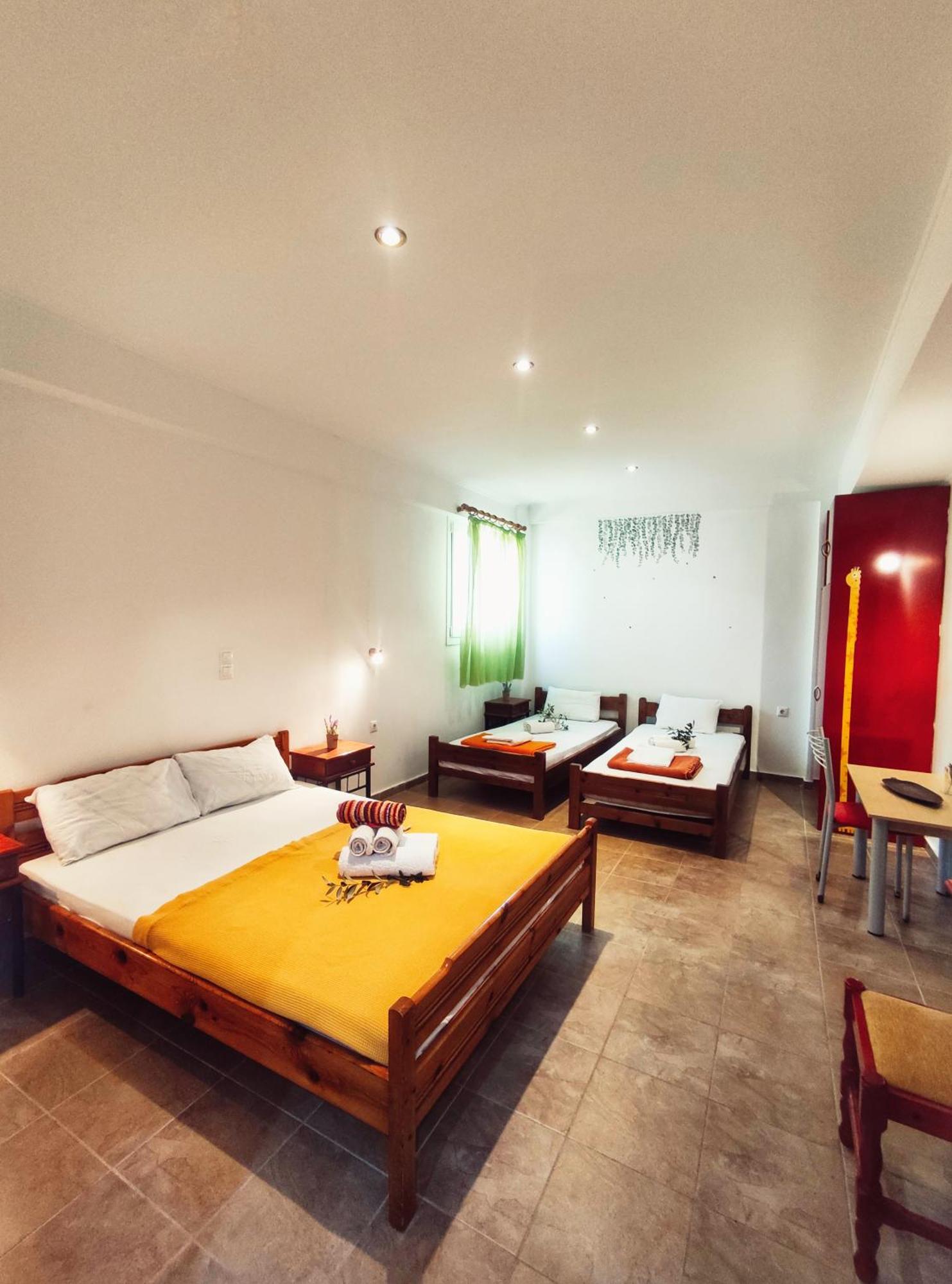 Rena'S Rooms Μελίντα Melinta Oda fotoğraf