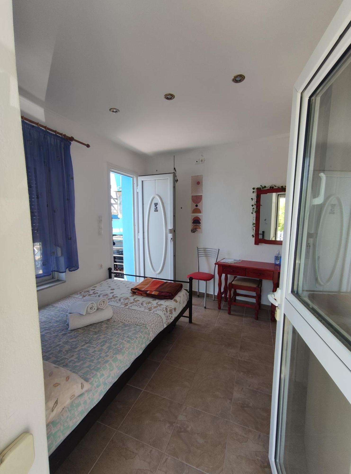 Rena'S Rooms Μελίντα Melinta Oda fotoğraf