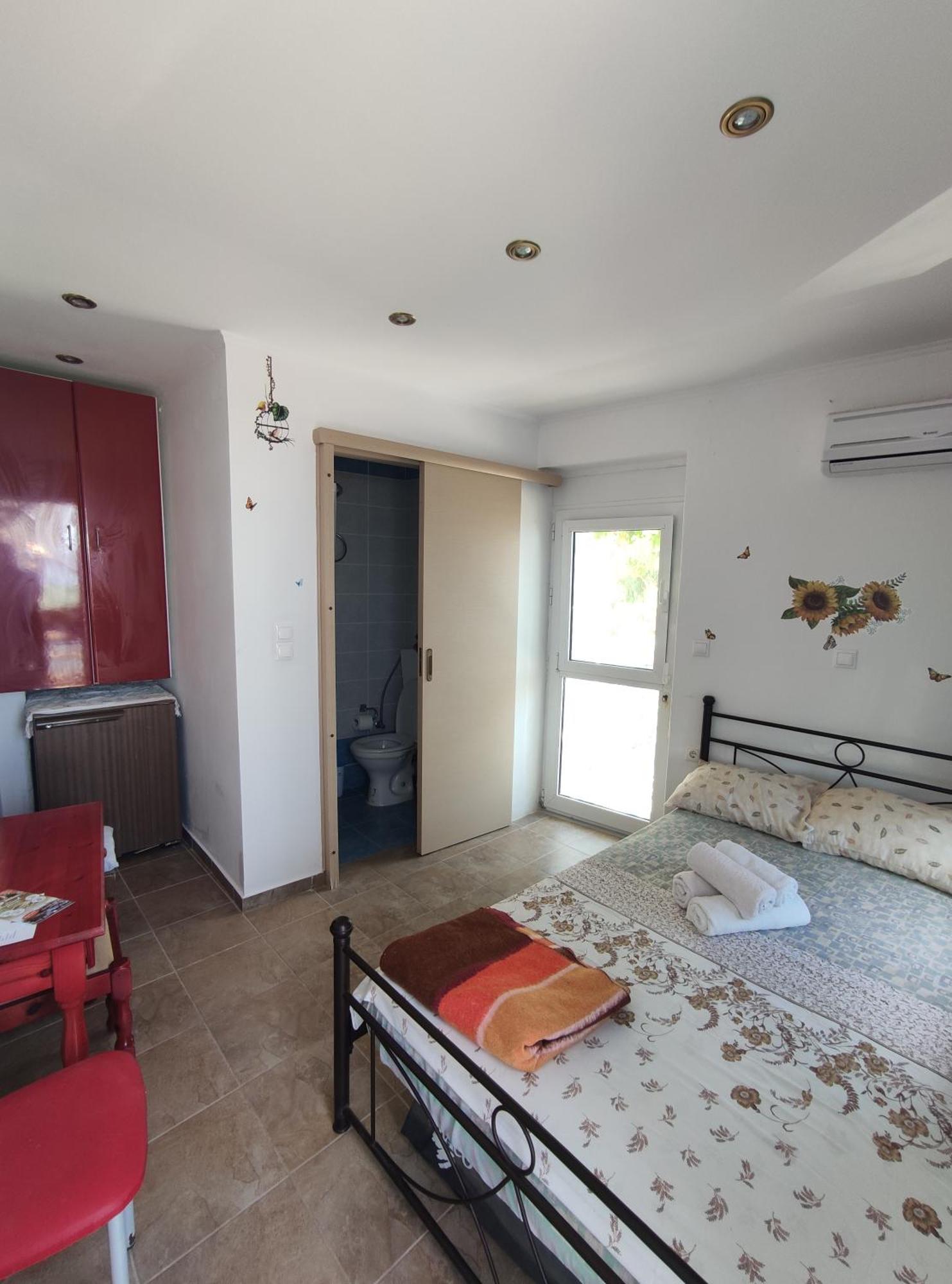 Rena'S Rooms Μελίντα Melinta Oda fotoğraf